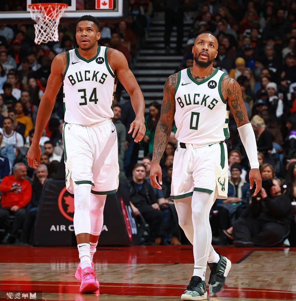 包含字母哥迎来十五赛季高光表现，FPX球迷沸腾！的词条