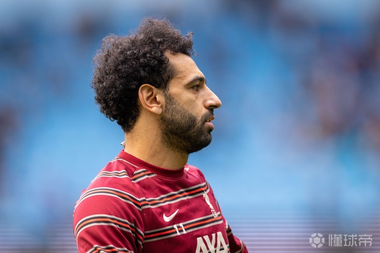 萨拉赫在FPX比赛中关键助攻，比分优势明显引发热议！(scp049大战173)九游体育平台